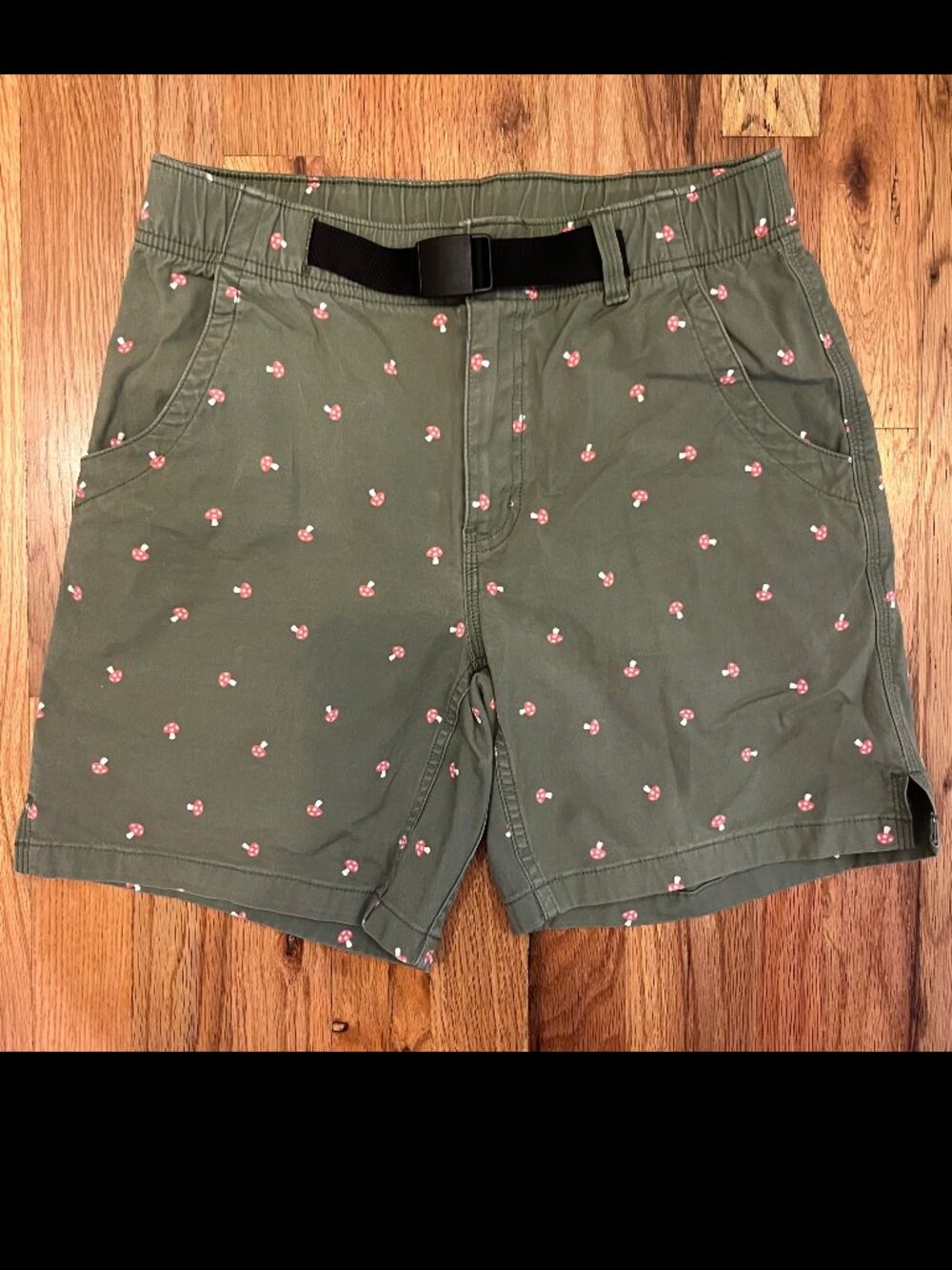Duluth Trading Co Rootstock Gardening Shorts - Mushroom Print size 4